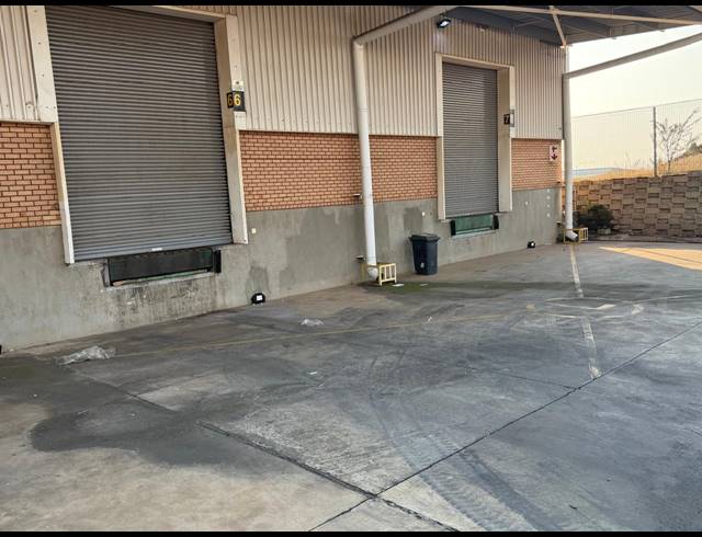 19,532.50M² WAREHOUSE TO LET IN CLAYVILLE
